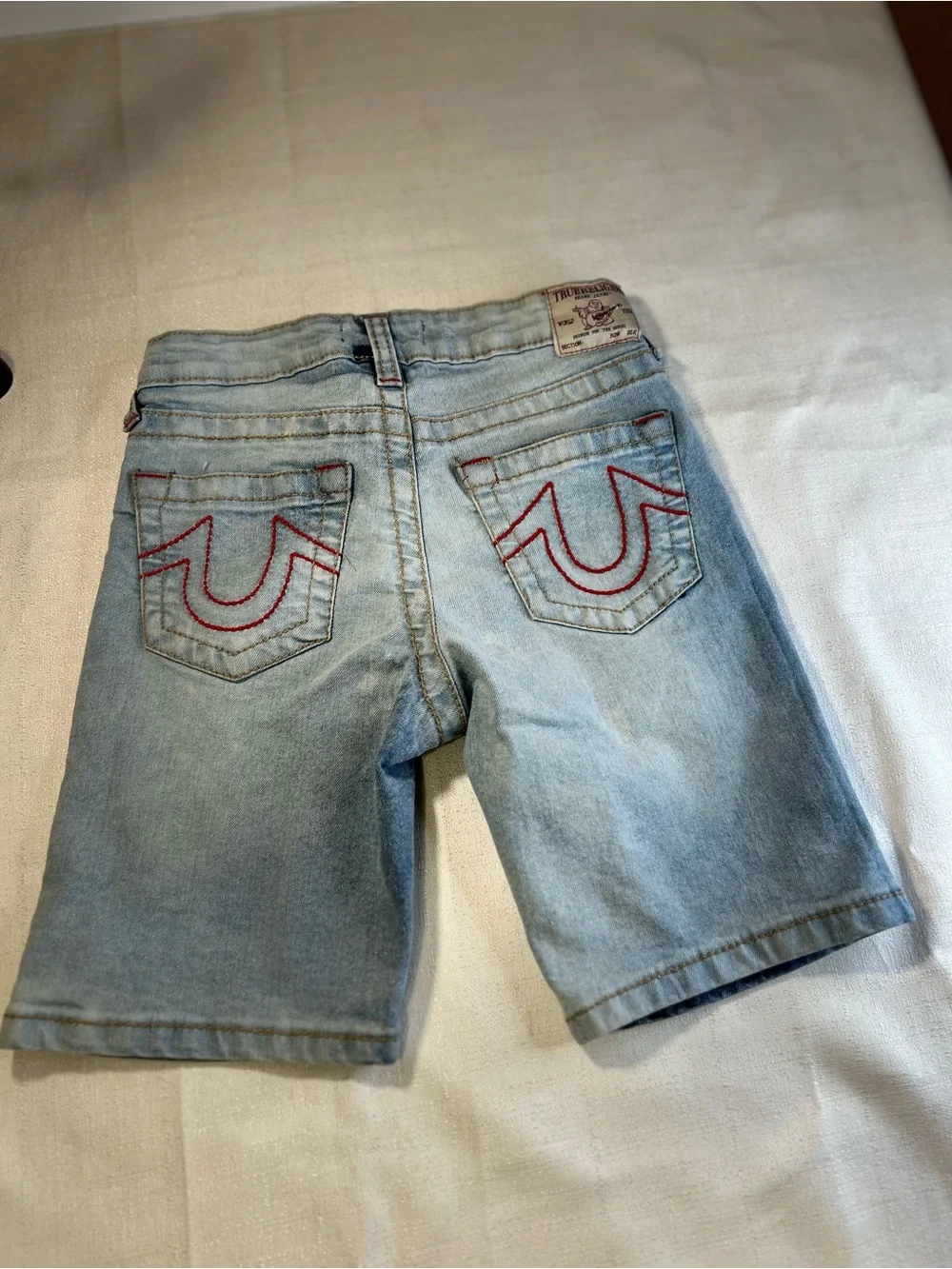 True Religion Ricky World Tour Denim Shorts Boys Size 8 Light Wash Logo
